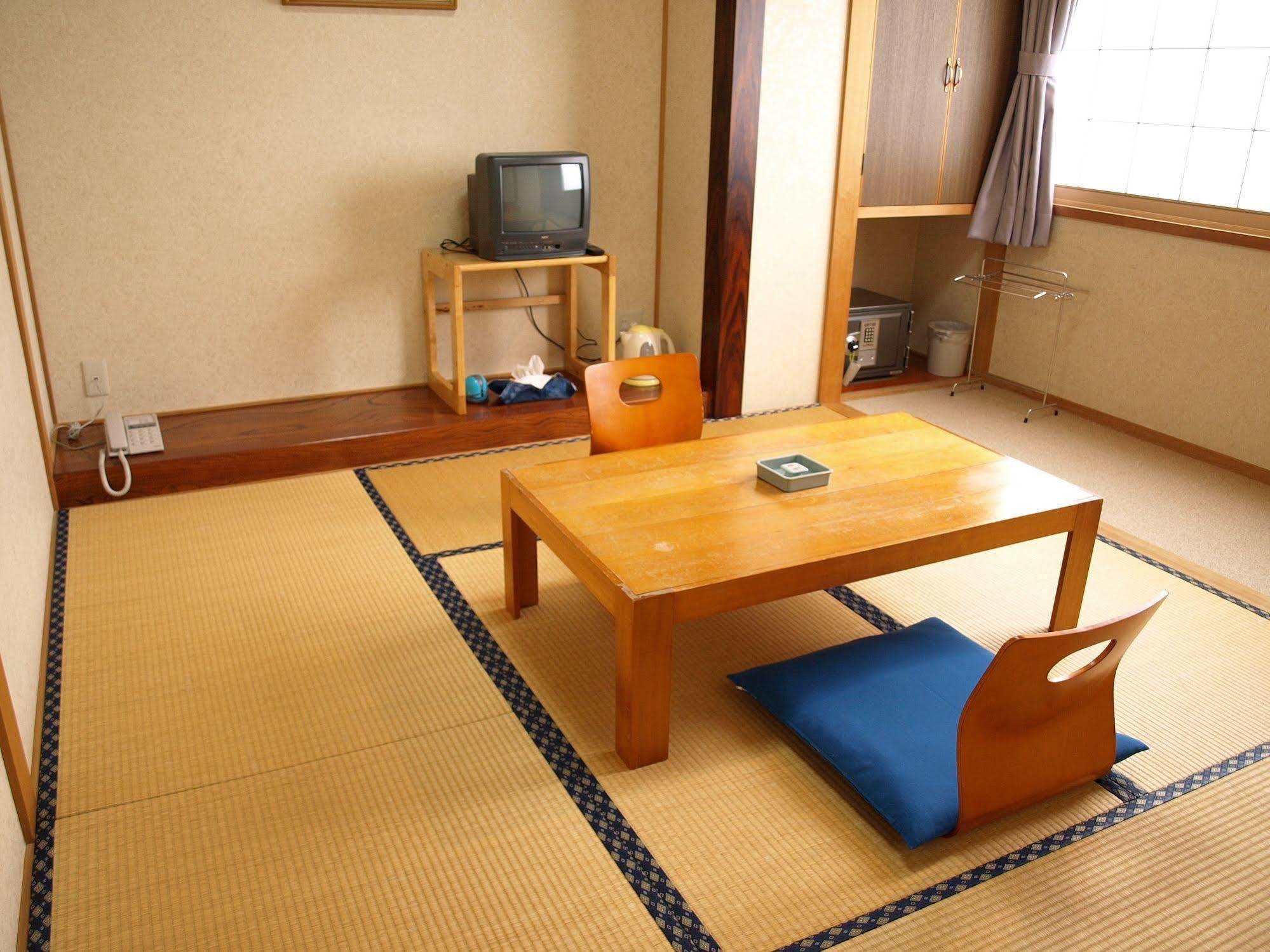 Maruni Ryokan Хакуба Екстериор снимка